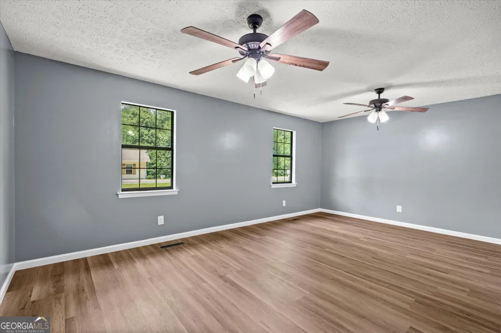 3214 SE Headrick CIR Dalton, GA 30721
