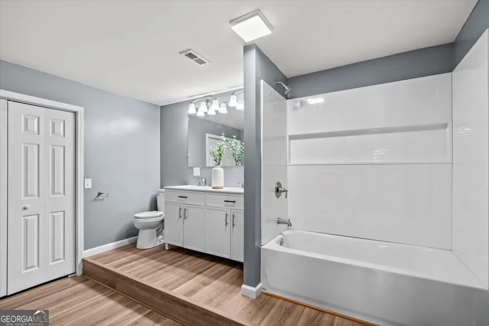 3214 SE Headrick CIR Dalton, GA 30721