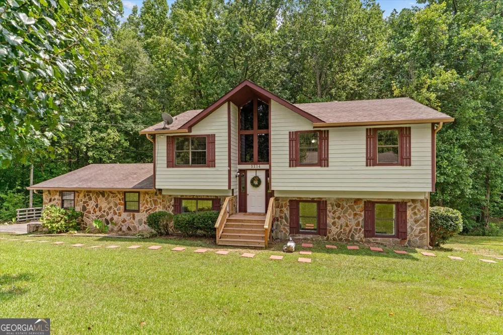 3214 SE Headrick CIR Dalton, GA 30721