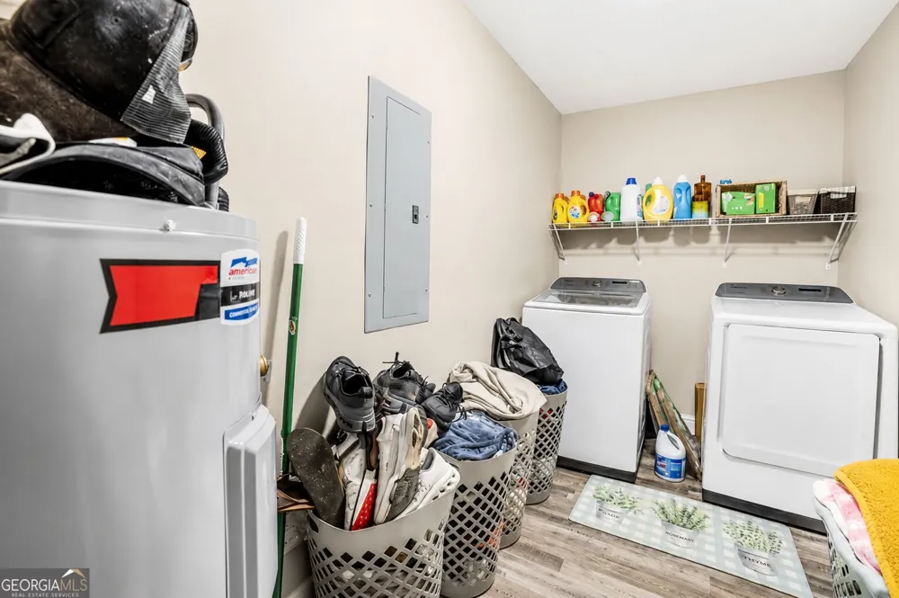 209 Roslyn CT Dalton, GA 30721