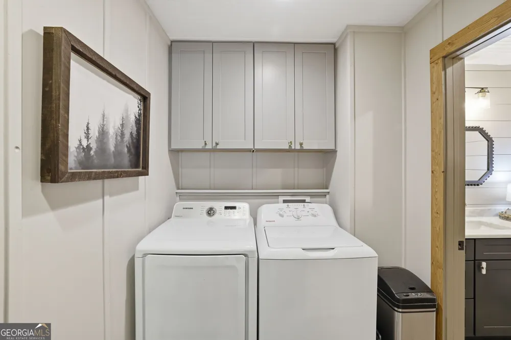 54 Dixon LN Clayton, GA 30525