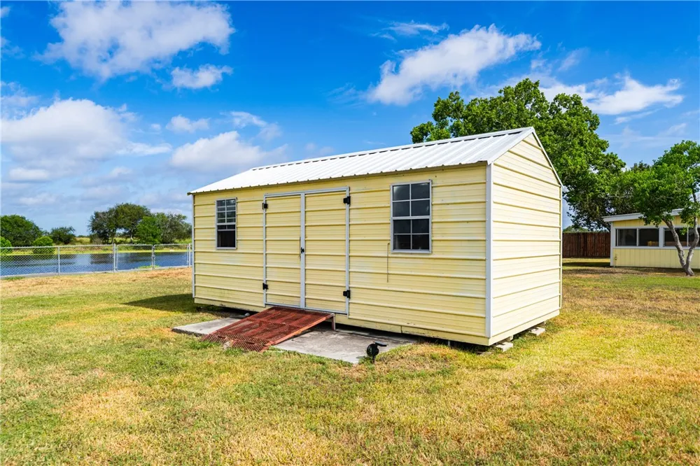 25065 Lakeshore Drive Mathis, TX 78368