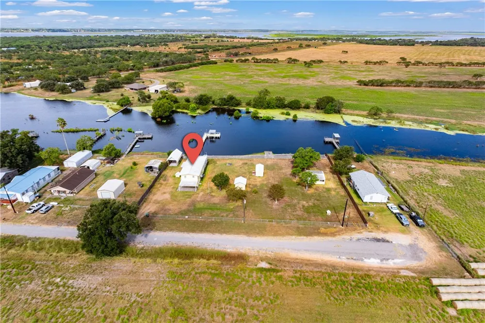 25065 Lakeshore Drive Mathis, TX 78368