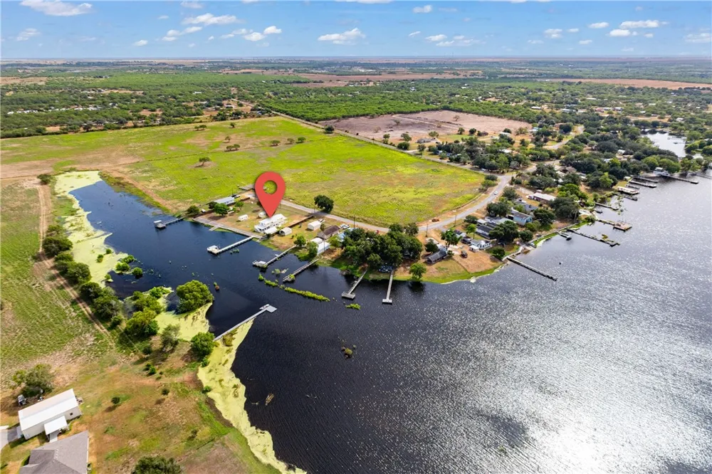 25065 Lakeshore Drive Mathis, TX 78368