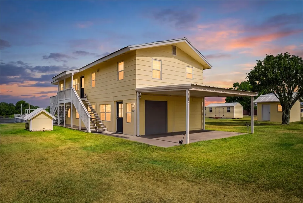 25065 Lakeshore Drive Mathis, TX 78368