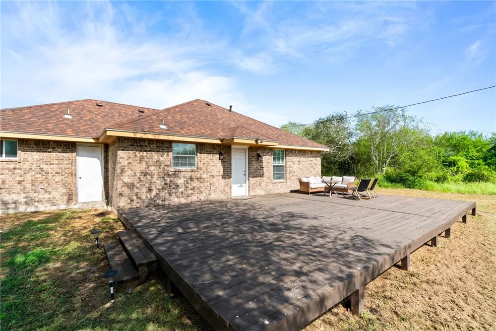 417 County Road 1341 Alice, TX 78332