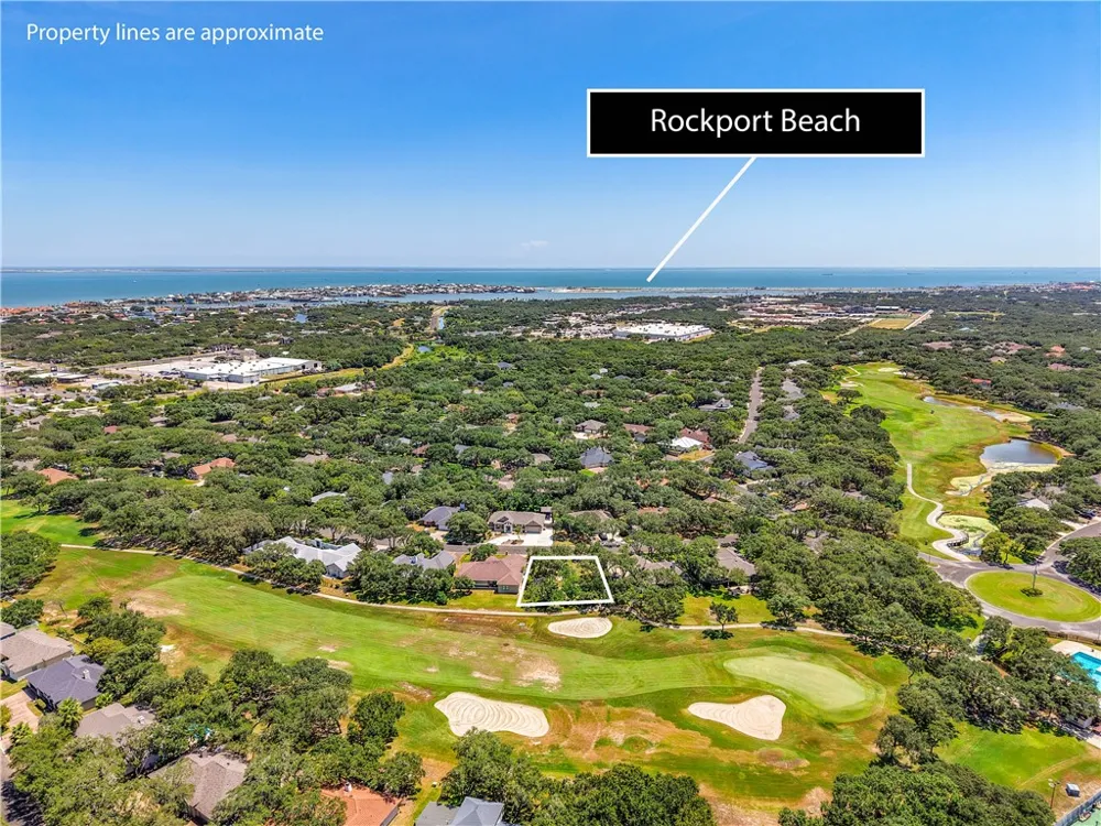 124 Peachtree Drive Rockport, TX 78382