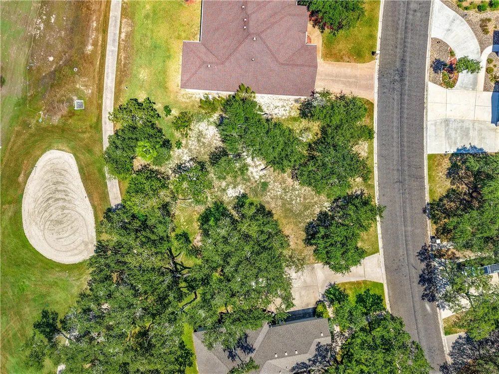 124 Peachtree Drive Rockport, TX 78382