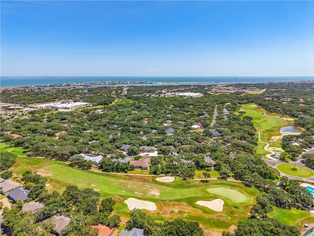 124 Peachtree Drive Rockport, TX 78382