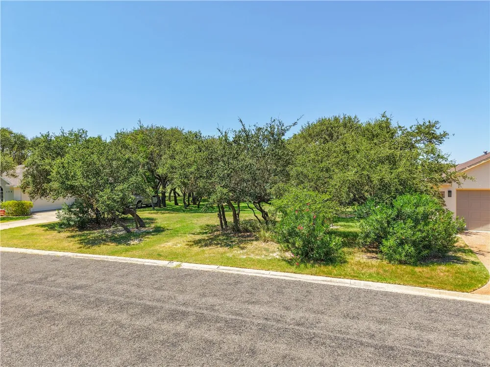 124 Peachtree Drive Rockport, TX 78382
