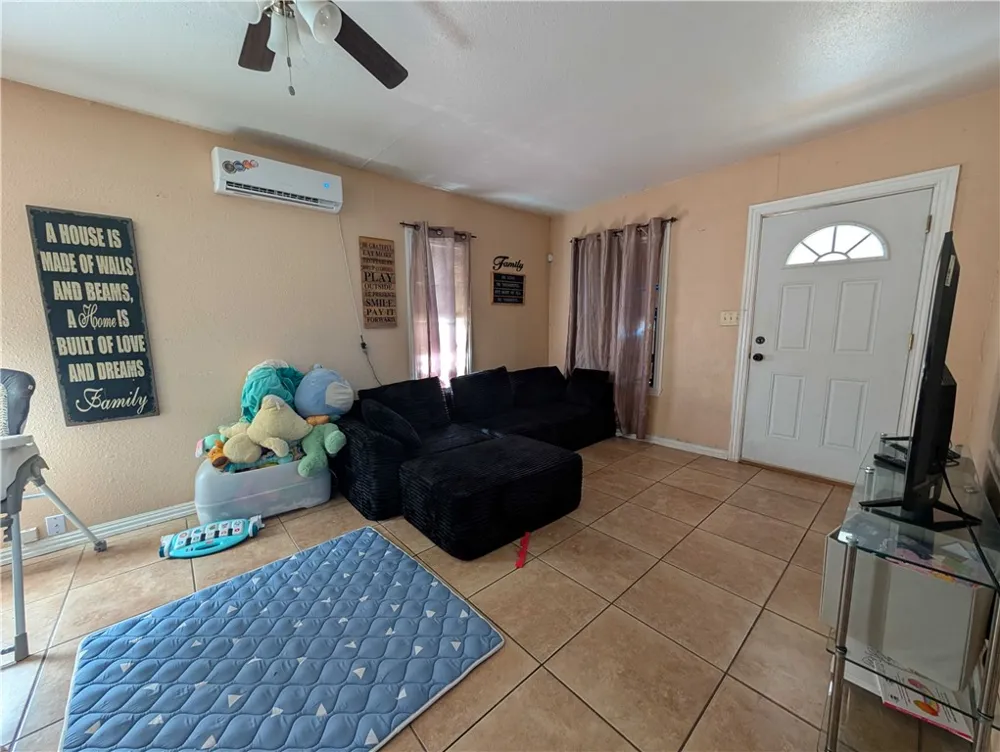 331 E Henrietta Avenue Kingsville, TX 78363