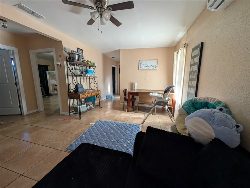 331 E Henrietta Avenue Kingsville, TX 78363