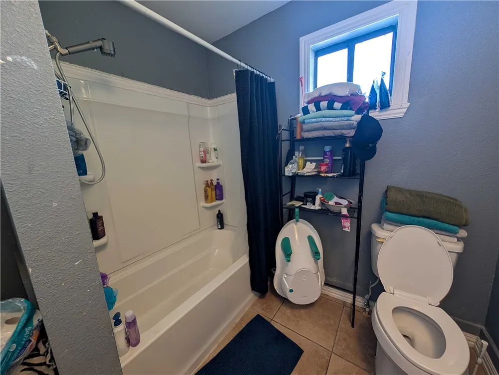 331 E Henrietta Avenue Kingsville, TX 78363