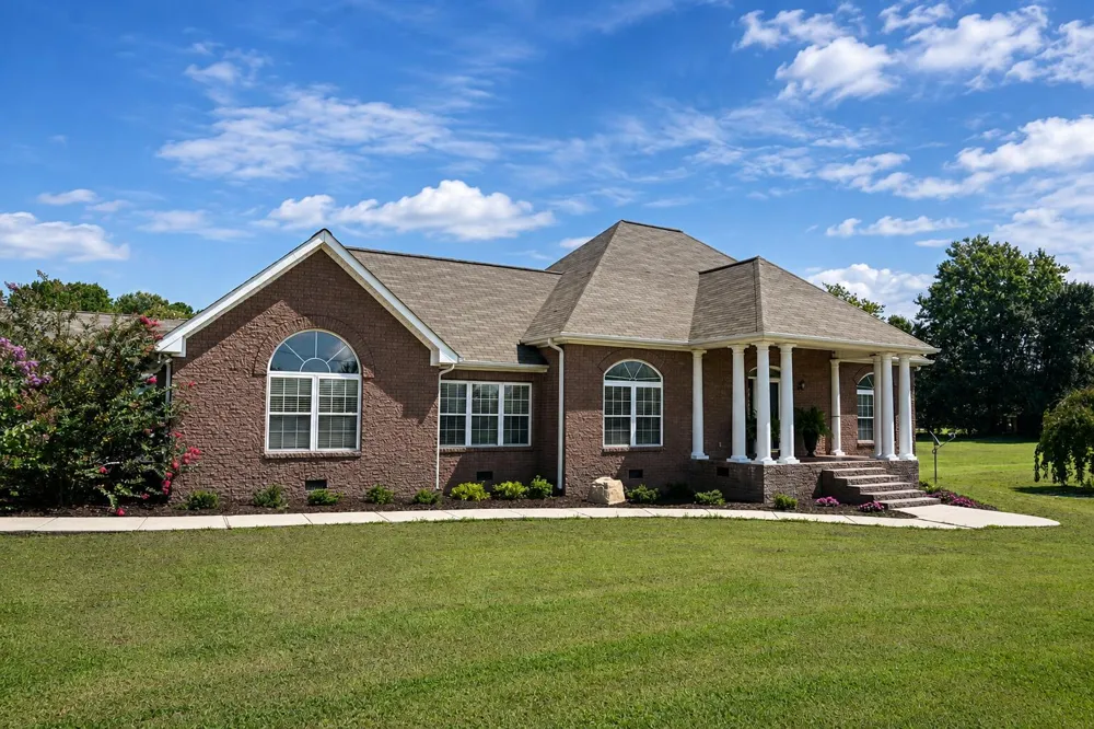 586 Sunset Drive Ider, AL 35981