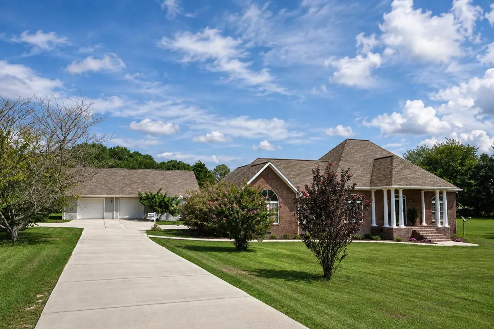 586 Sunset Drive Ider, AL 35981