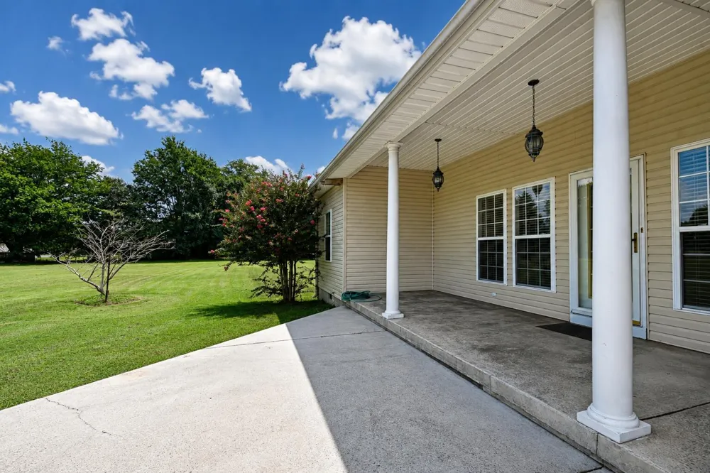 586 Sunset Drive Ider, AL 35981