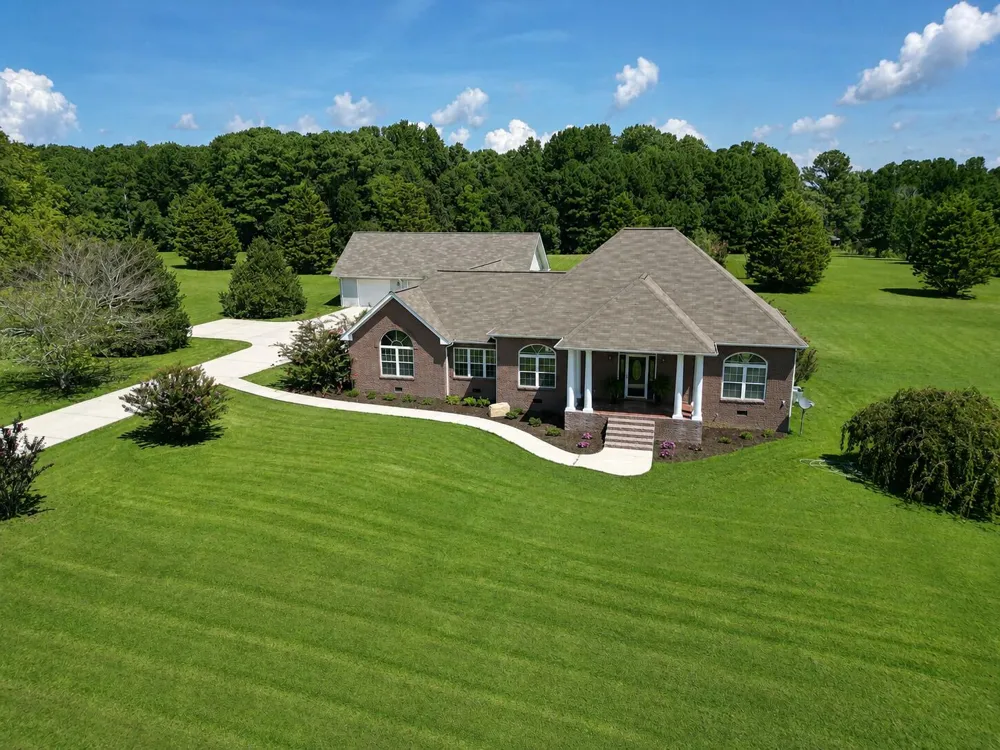 586 Sunset Drive Ider, AL 35981