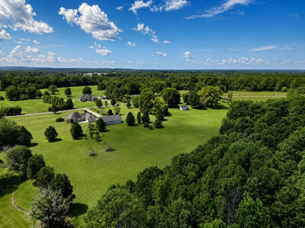 586 Sunset Drive Ider, AL 35981