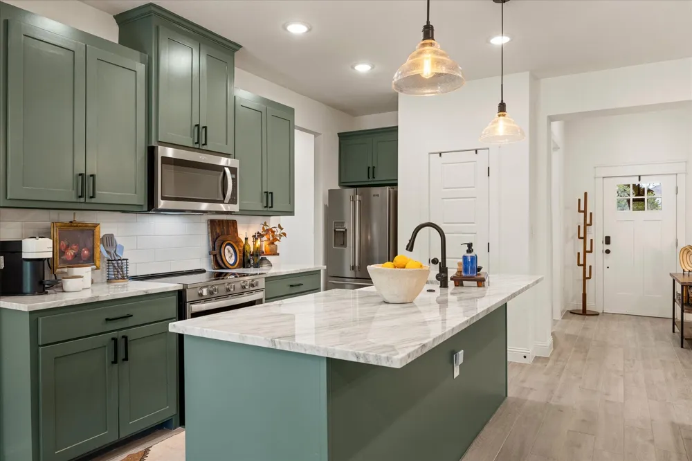 5507 Stonegate Circle Granbury, TX 76048