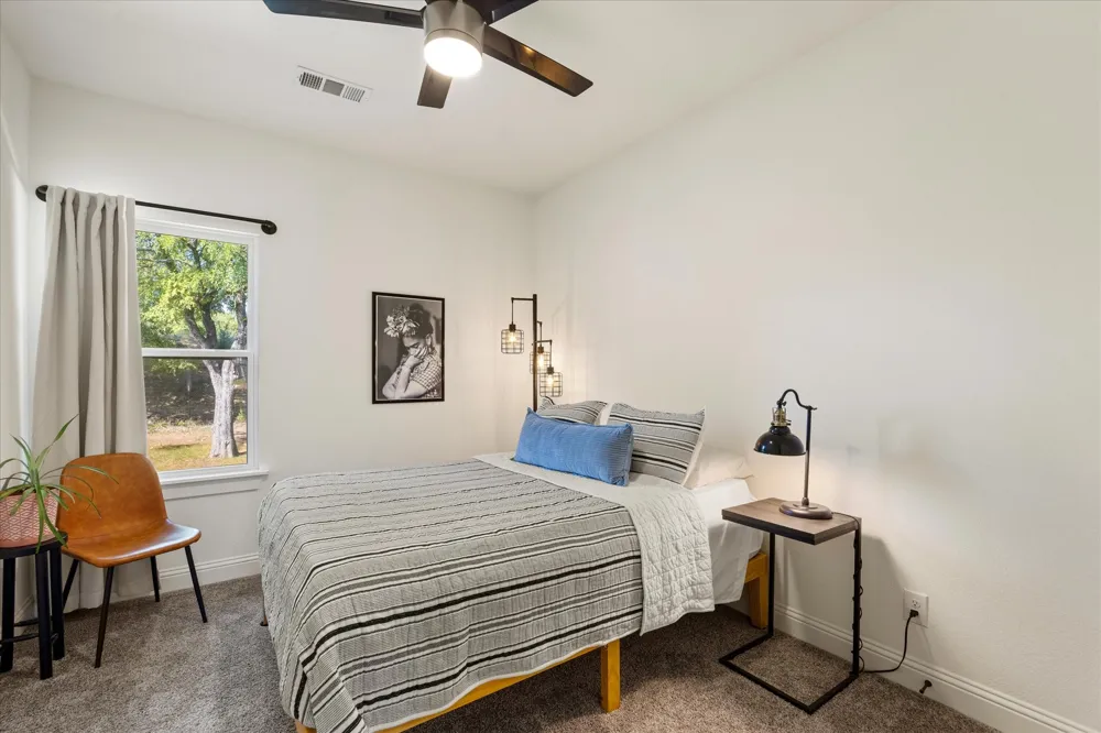 5507 Stonegate Circle Granbury, TX 76048