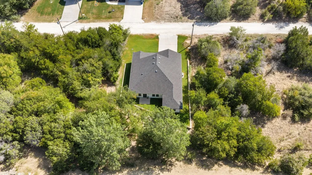5507 Stonegate Circle Granbury, TX 76048