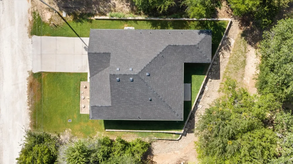 5507 Stonegate Circle Granbury, TX 76048