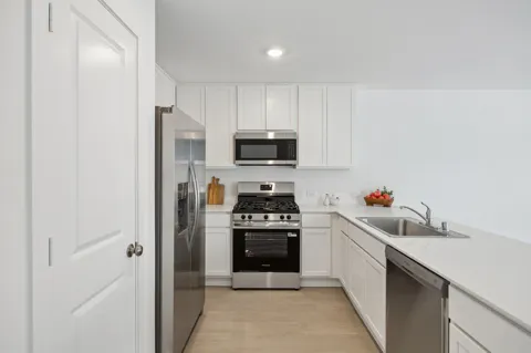 3109 lynmar Lane