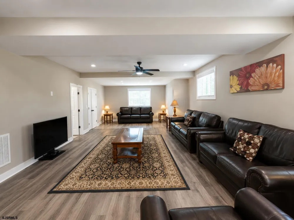 202 Palermo Ave Egg Harbor Township, NJ 08234