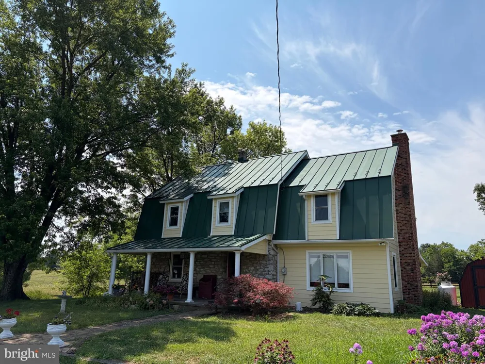 936 GUN BARREL RD White Post, VA 22663