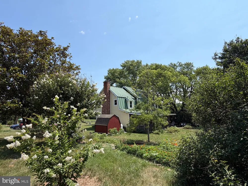936 GUN BARREL RD White Post, VA 22663