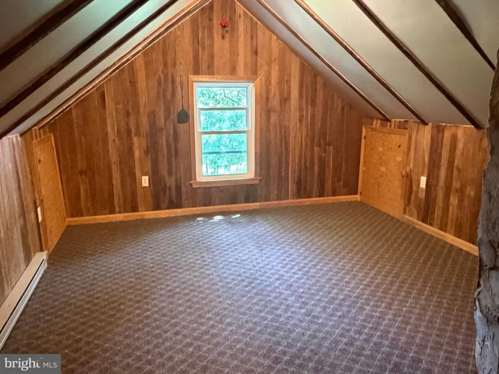 936 GUN BARREL RD White Post, VA 22663