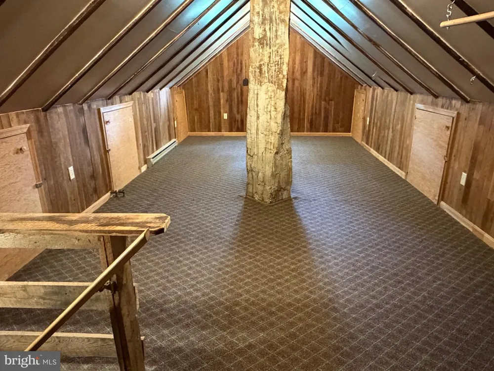 936 GUN BARREL RD White Post, VA 22663