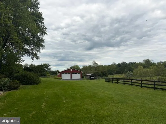 936 GUN BARREL RD White Post, VA 22663