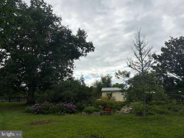 936 GUN BARREL RD White Post, VA 22663