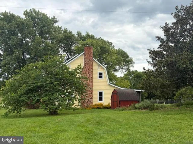 936 GUN BARREL RD White Post, VA 22663