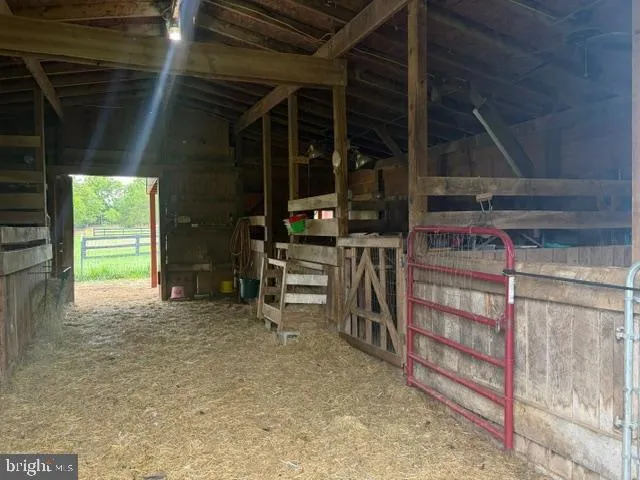 936 GUN BARREL RD White Post, VA 22663