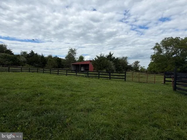 936 GUN BARREL RD White Post, VA 22663
