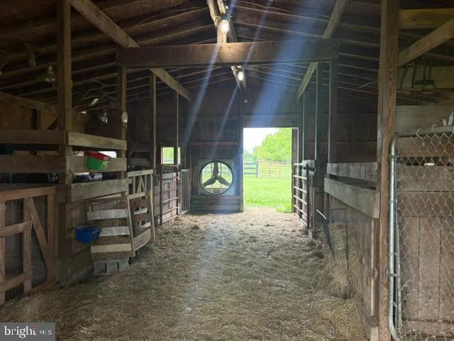 936 GUN BARREL RD White Post, VA 22663