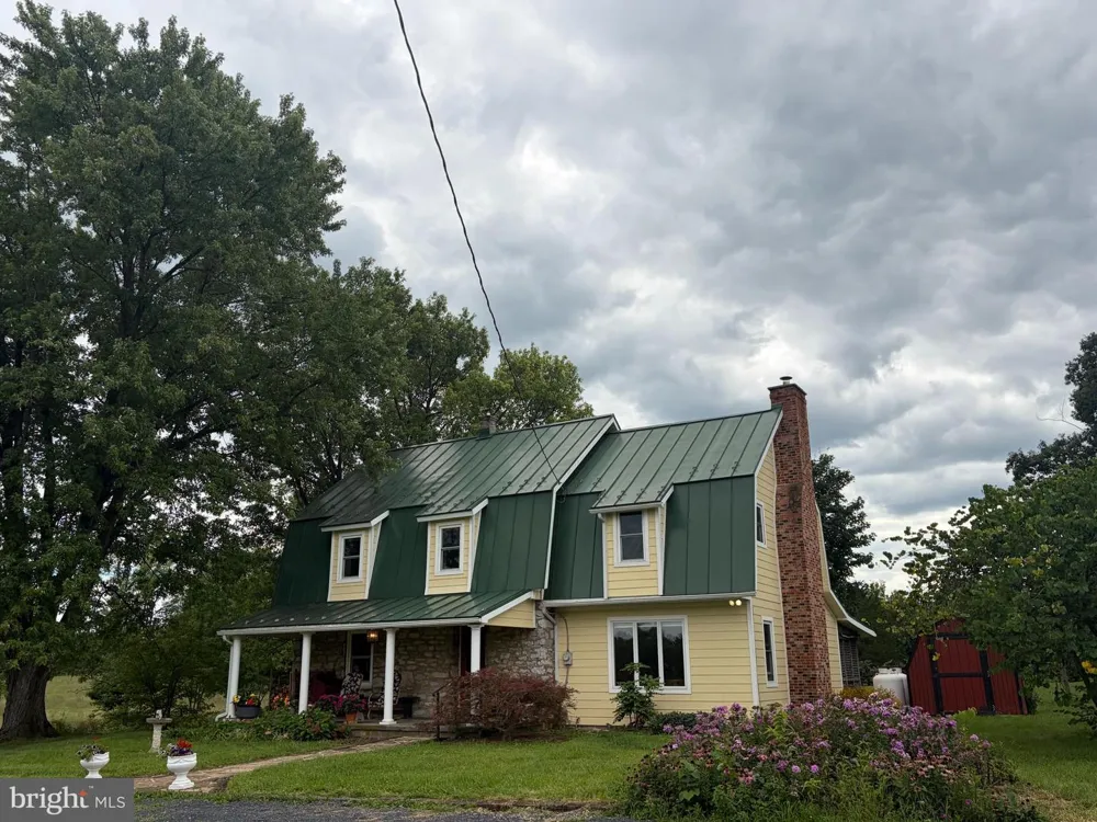 936 GUN BARREL RD White Post, VA 22663
