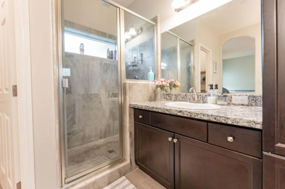 1593 W Date Avenue Porterville, CA 93257