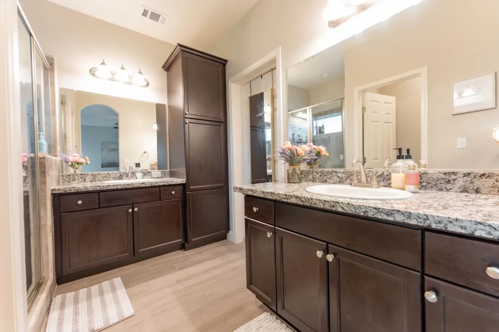 1593 W Date Avenue Porterville, CA 93257