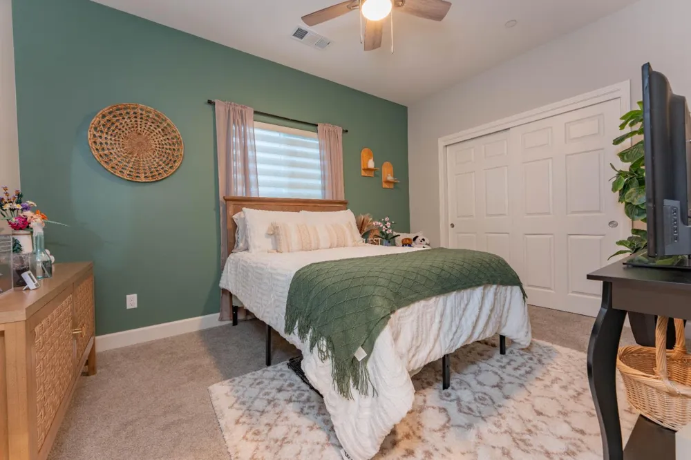 1593 W Date Avenue Porterville, CA 93257