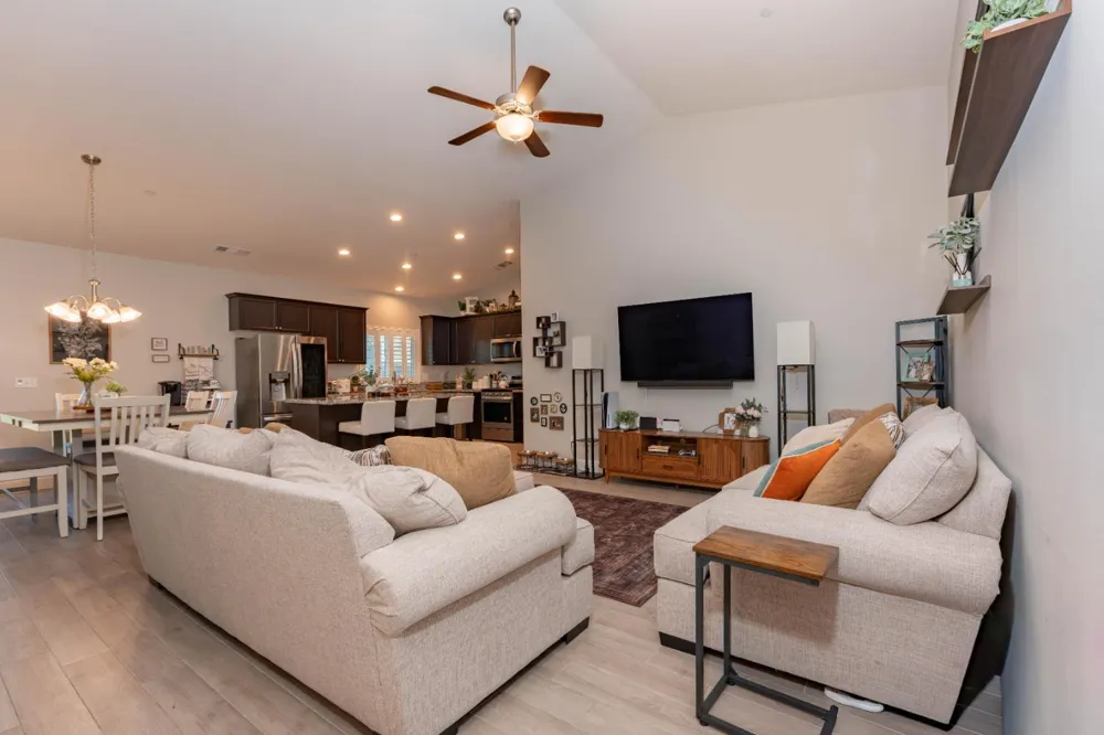 1593 W Date Avenue Porterville, CA 93257