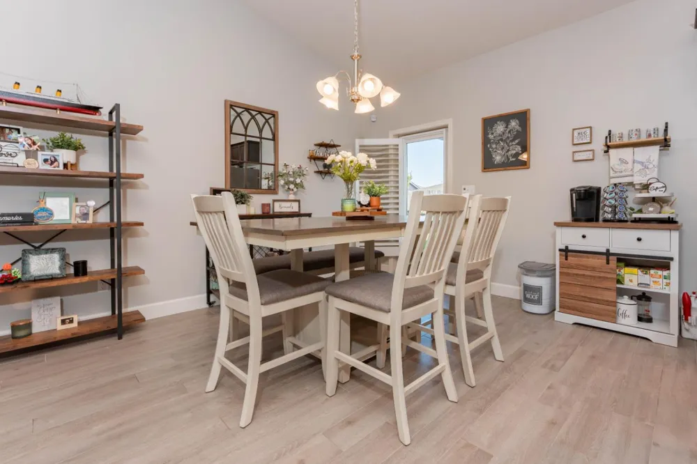 1593 W Date Avenue Porterville, CA 93257