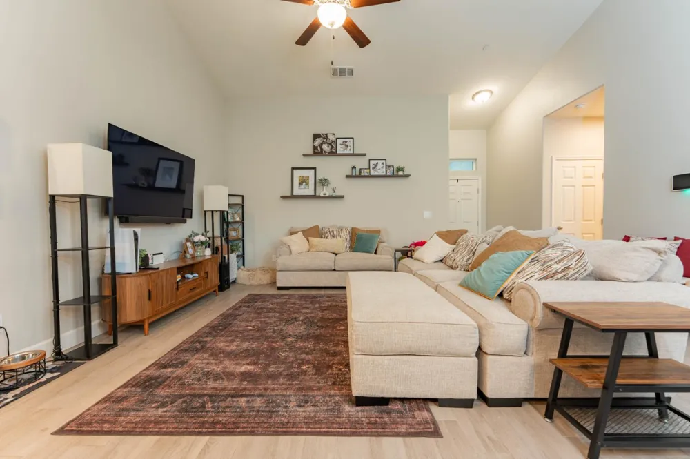 1593 W Date Avenue Porterville, CA 93257