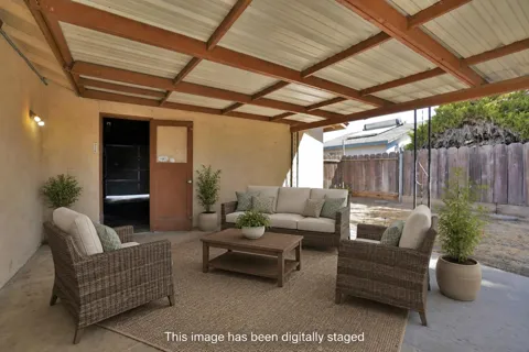 905 E Florinda Street
