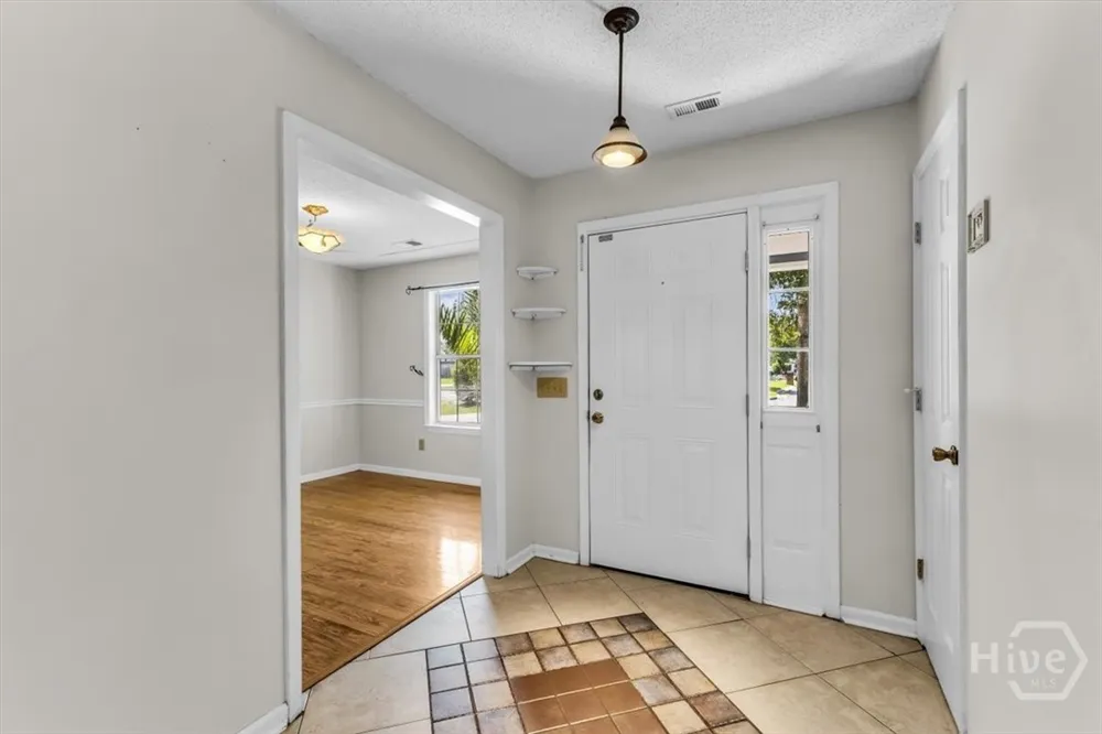 1936 Heathrow Drive Hinesville, GA 31313