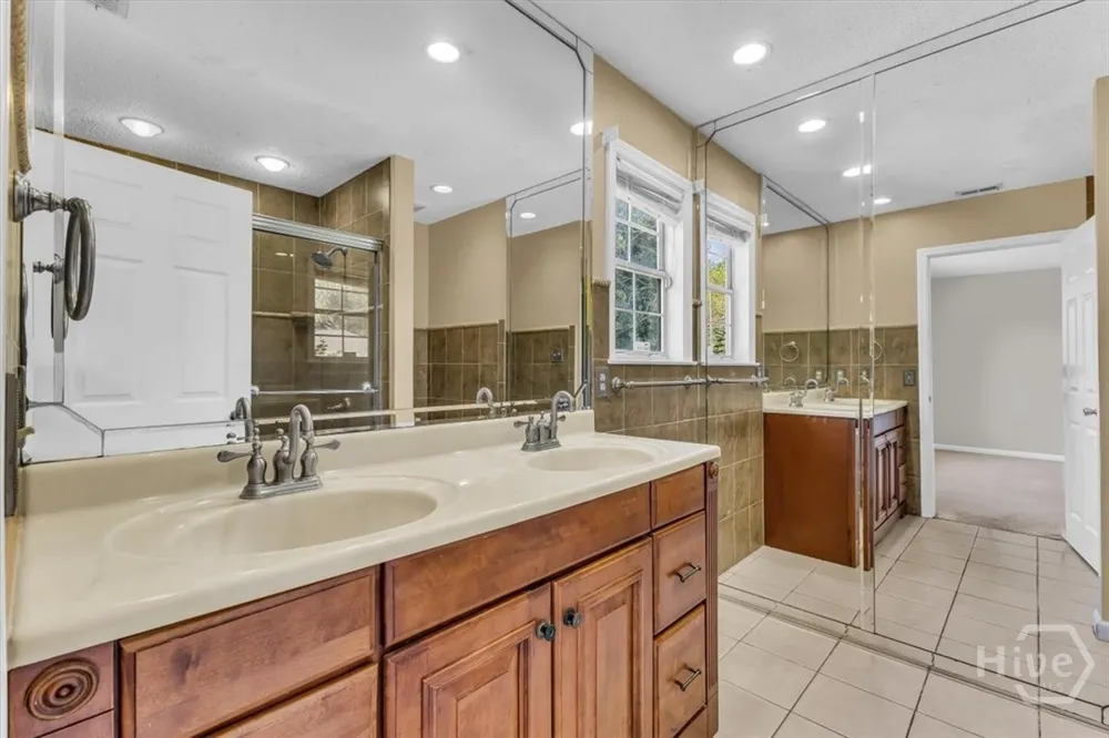 1936 Heathrow Drive Hinesville, GA 31313