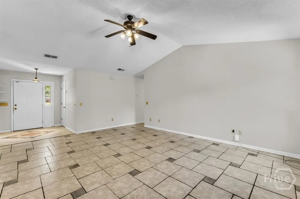 1936 Heathrow Drive Hinesville, GA 31313
