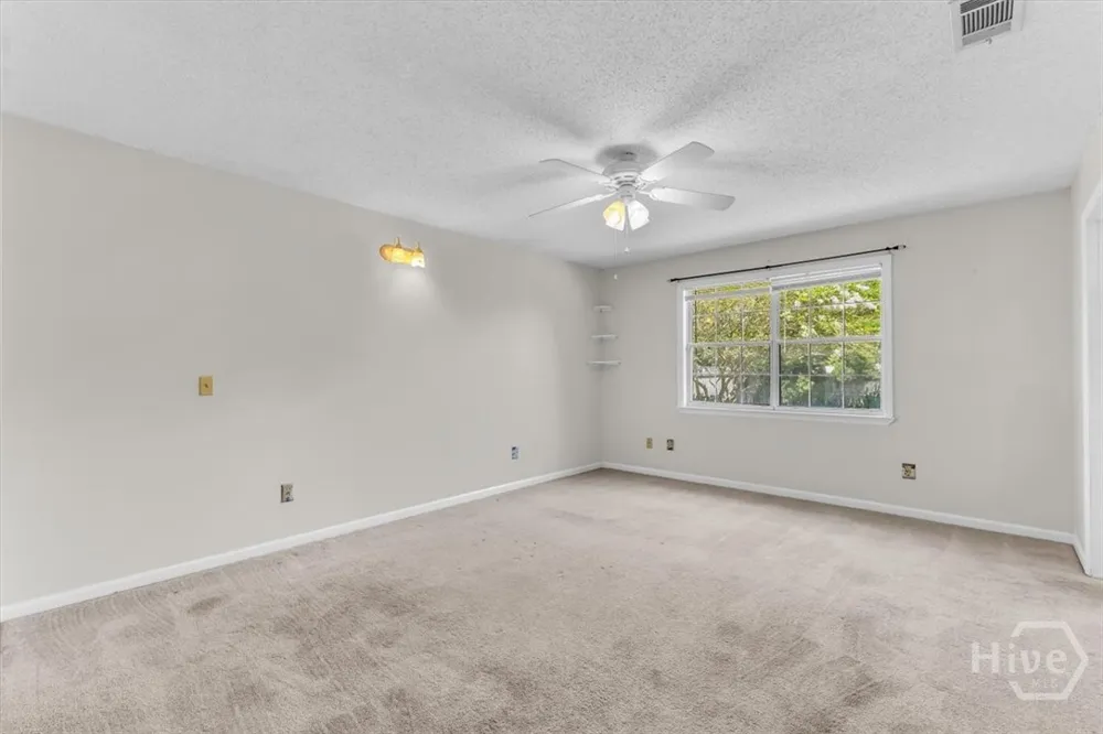 1936 Heathrow Drive Hinesville, GA 31313